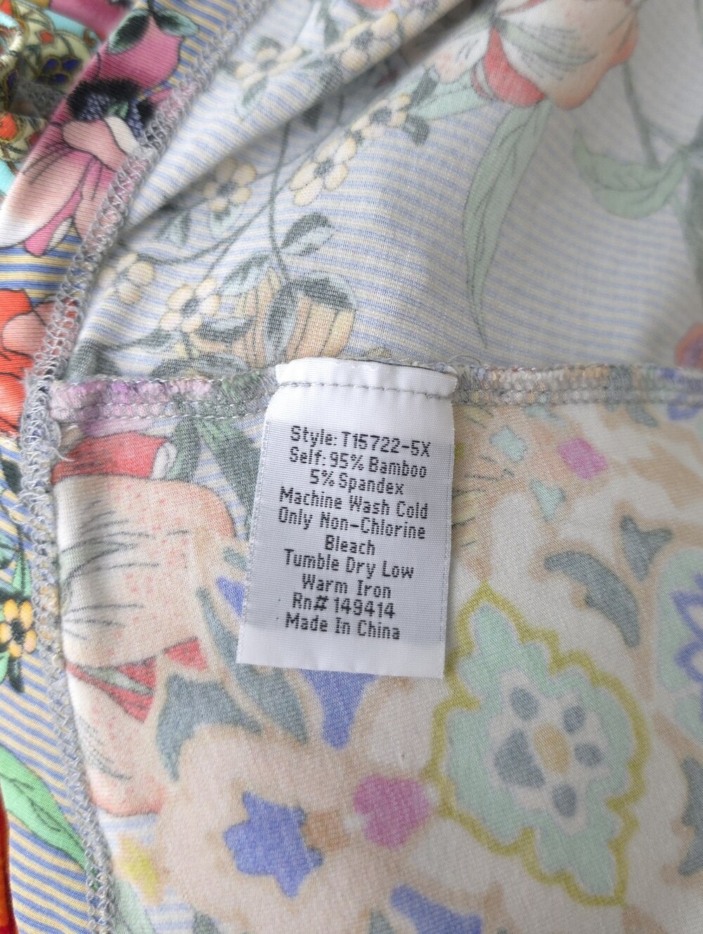 Johnny Was Hunter Favorite Tee Boho Floral Bamboo Knit V-Neck Top Artsy Poppy 2X - Picture 5 of 7